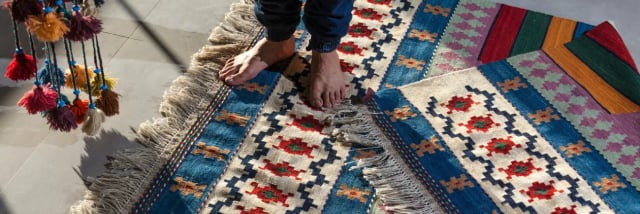 buy traditional carpets online
